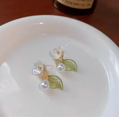 Pearl Fairy Flower Stud Earrings